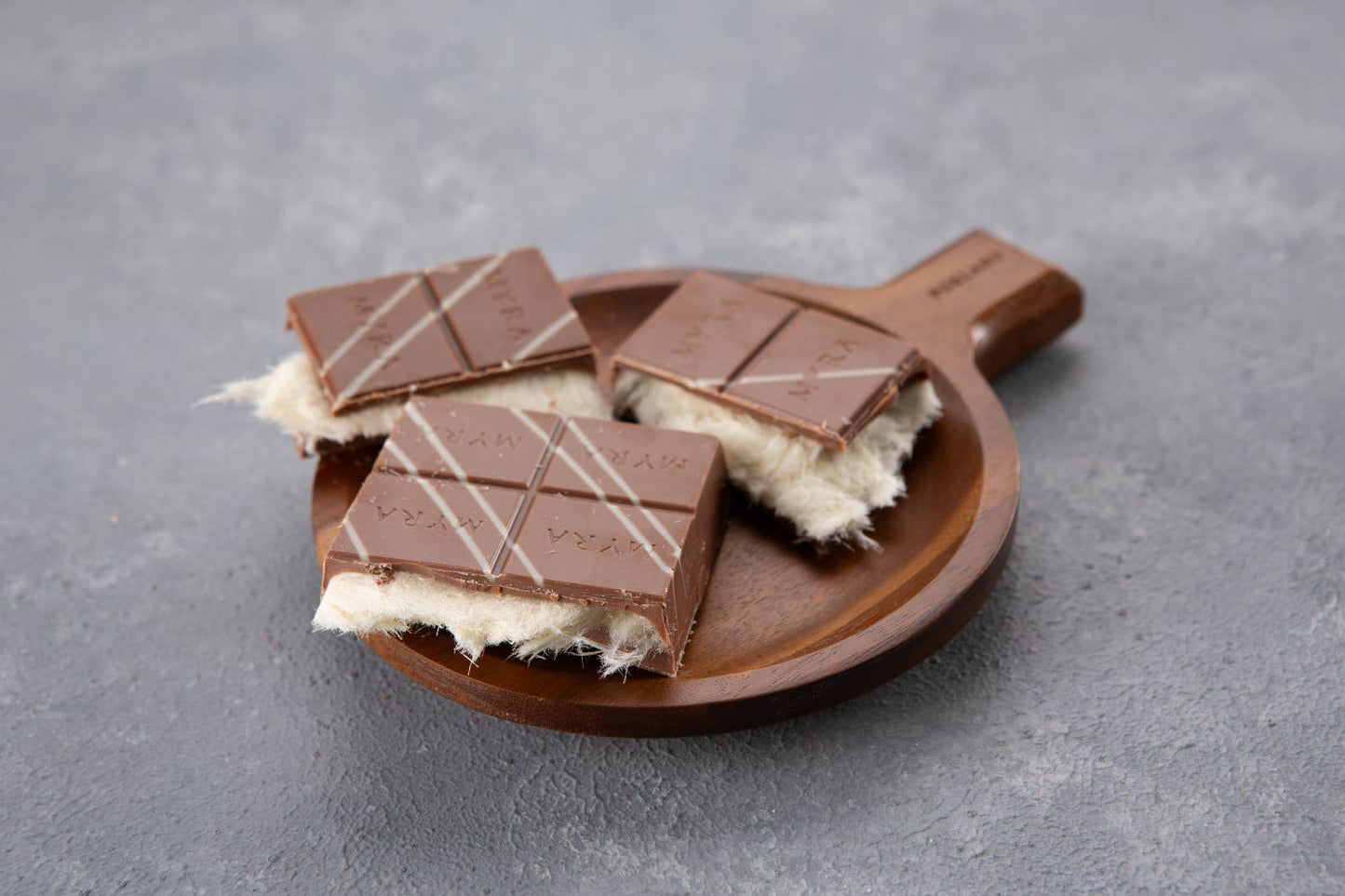 VIRAL ANGEL HAIR CHOCOLATE BAR (COTTON CANDY)