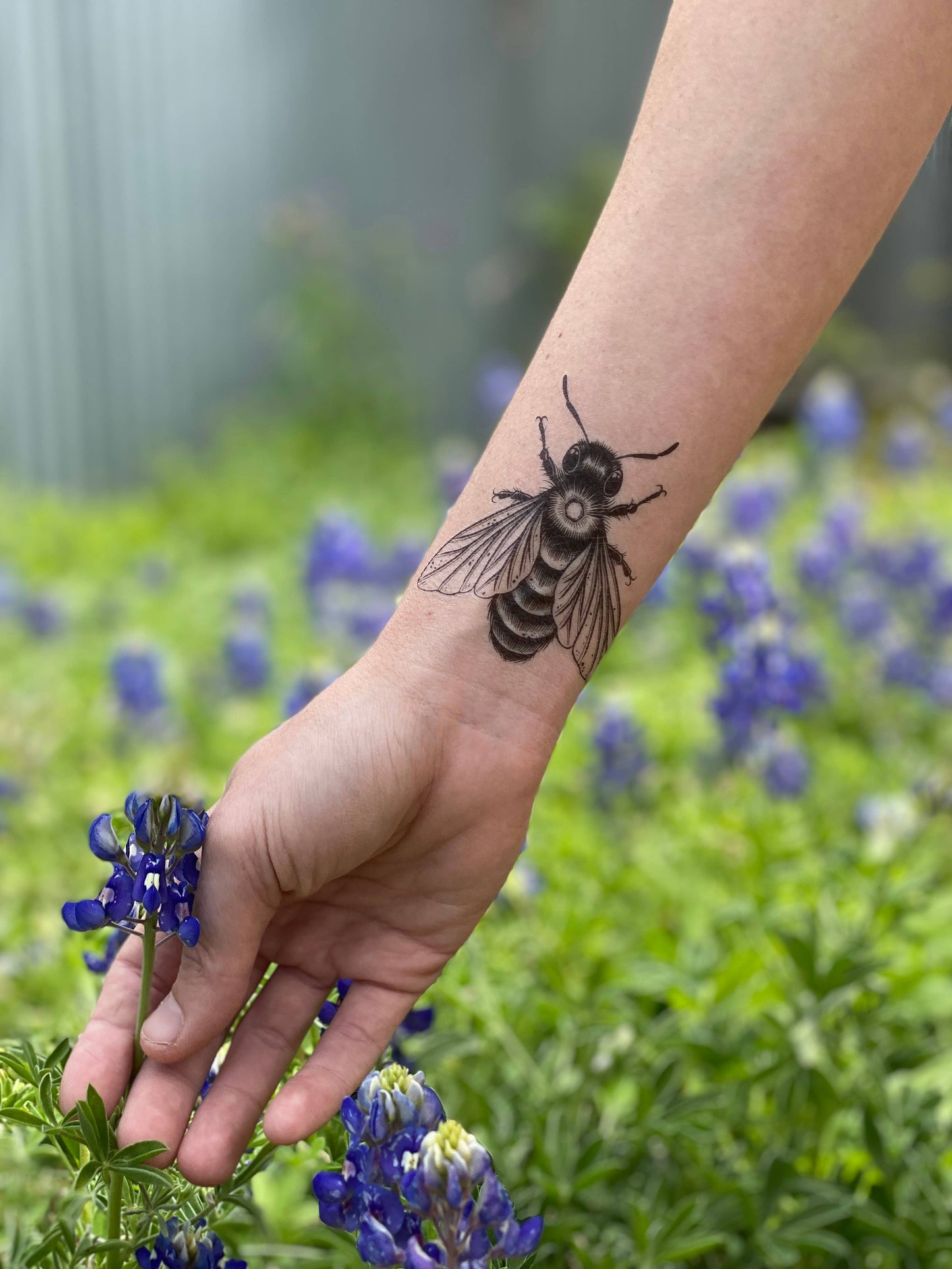 Big Bee Temporary Tattoo: 1-Pack