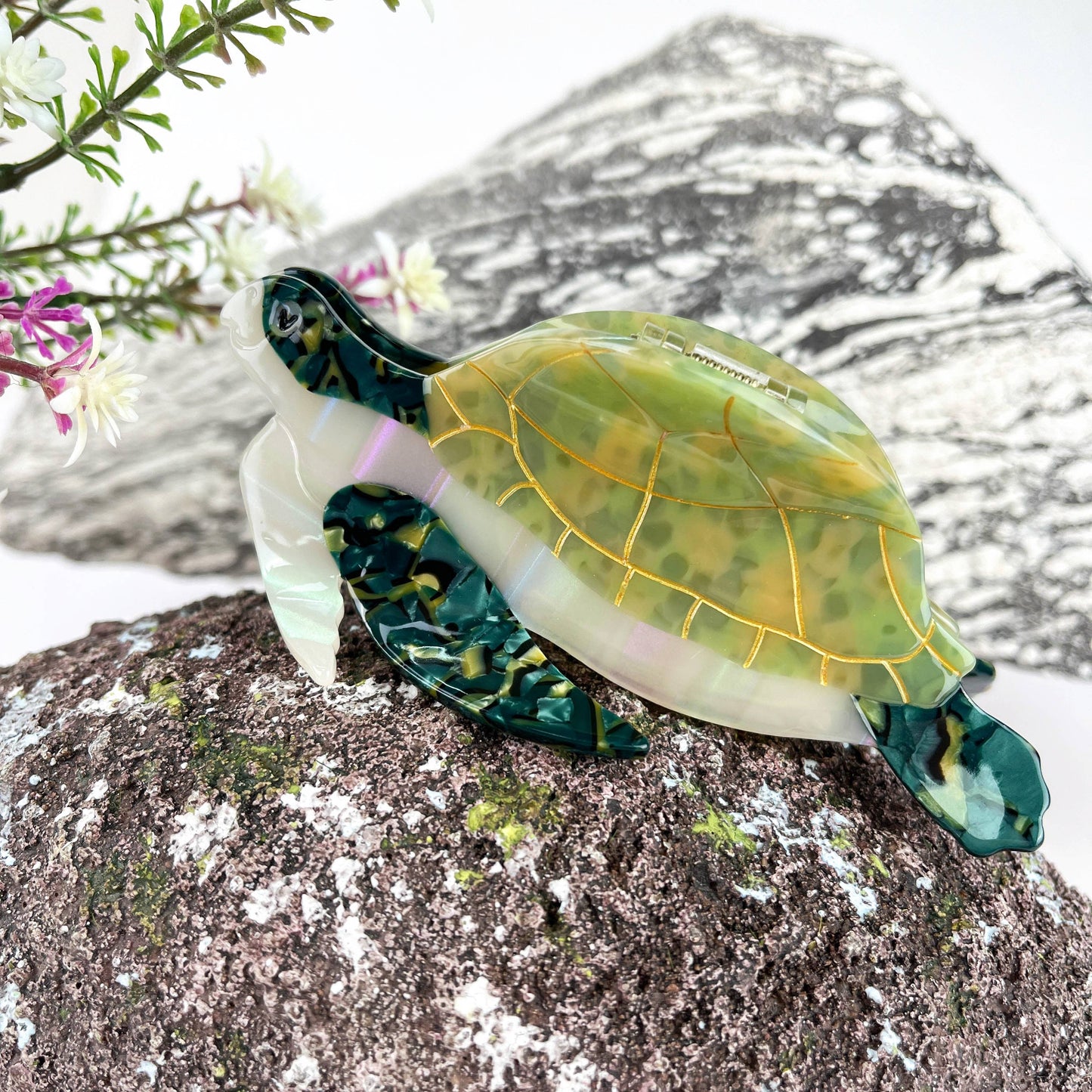 Ocean Turtle Hair Claw Clip: Green