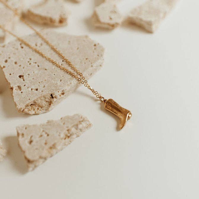 Dolly Boot Necklace: 19"