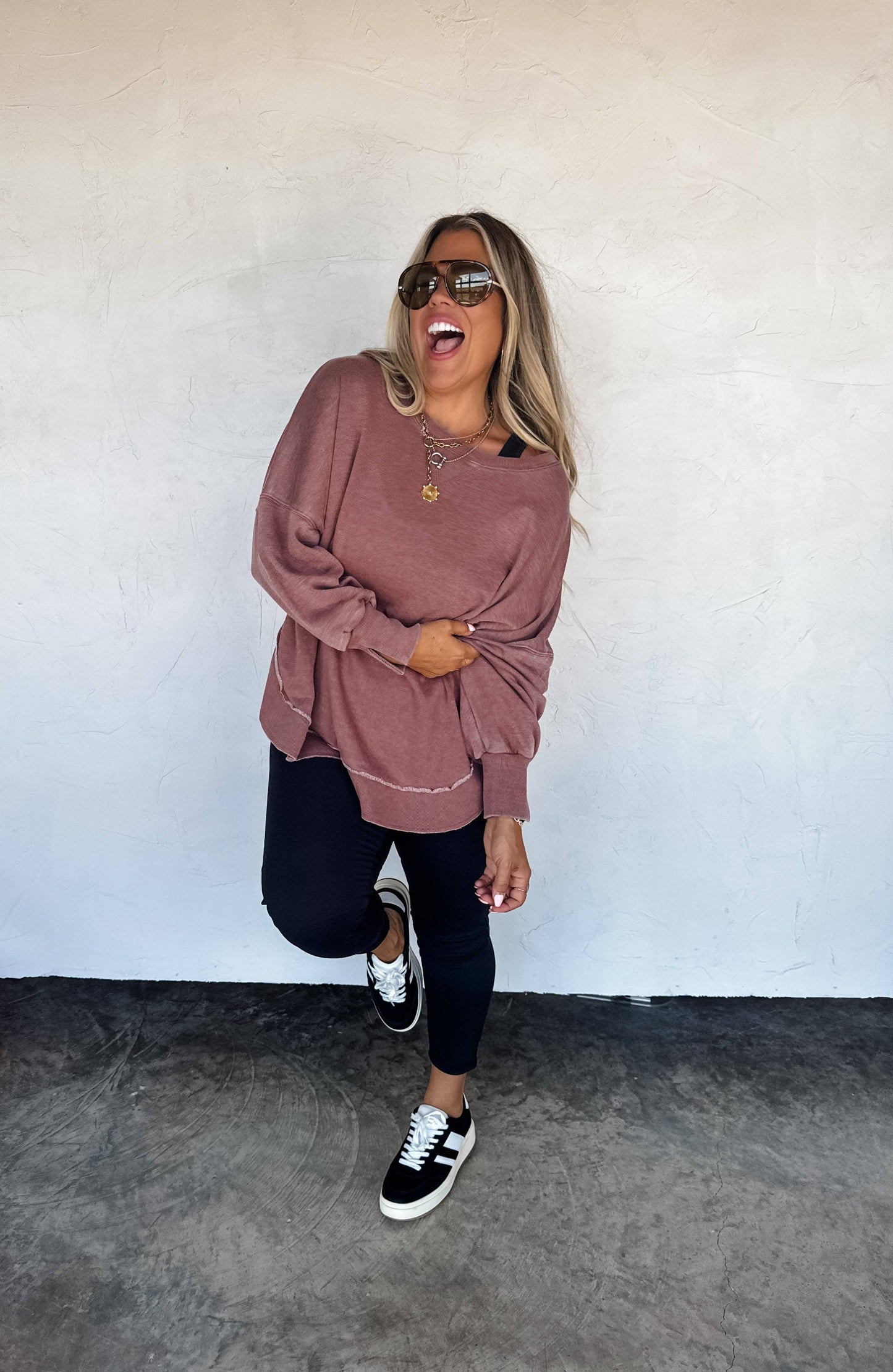 JOSS WASHED SWEATSHIRT: MOCHA