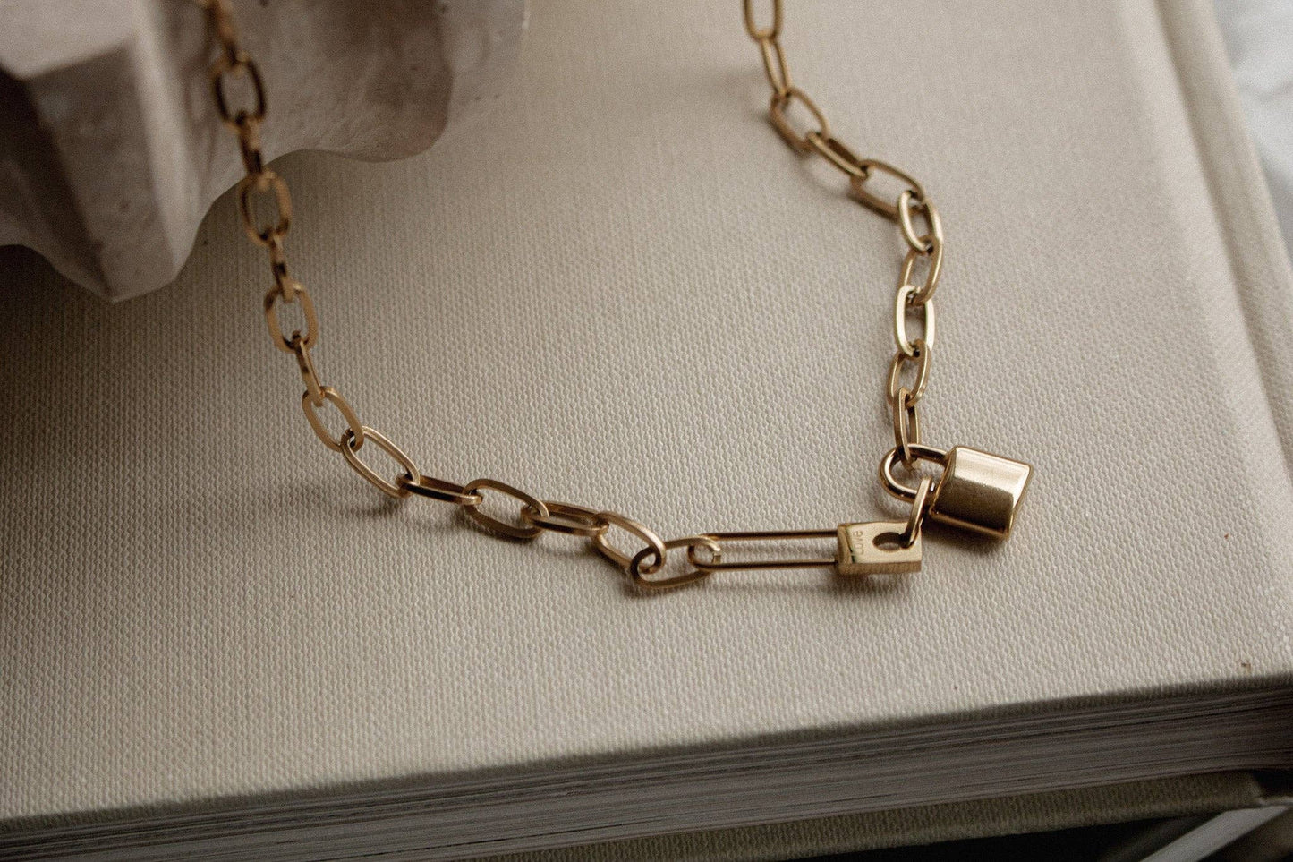 Claribel necklace