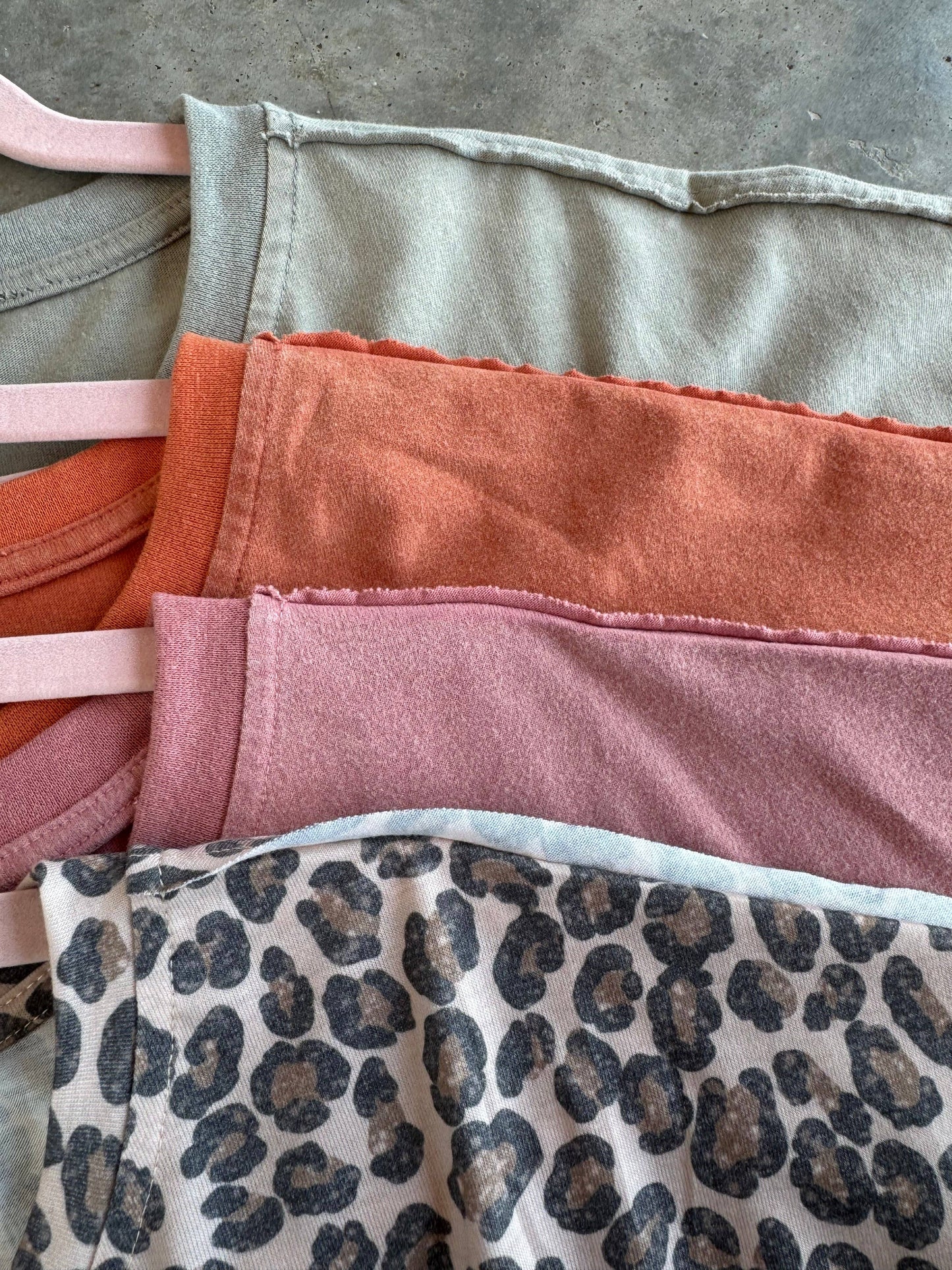 JOEY WASHED COTTON BOYFRIEND TEE RUST