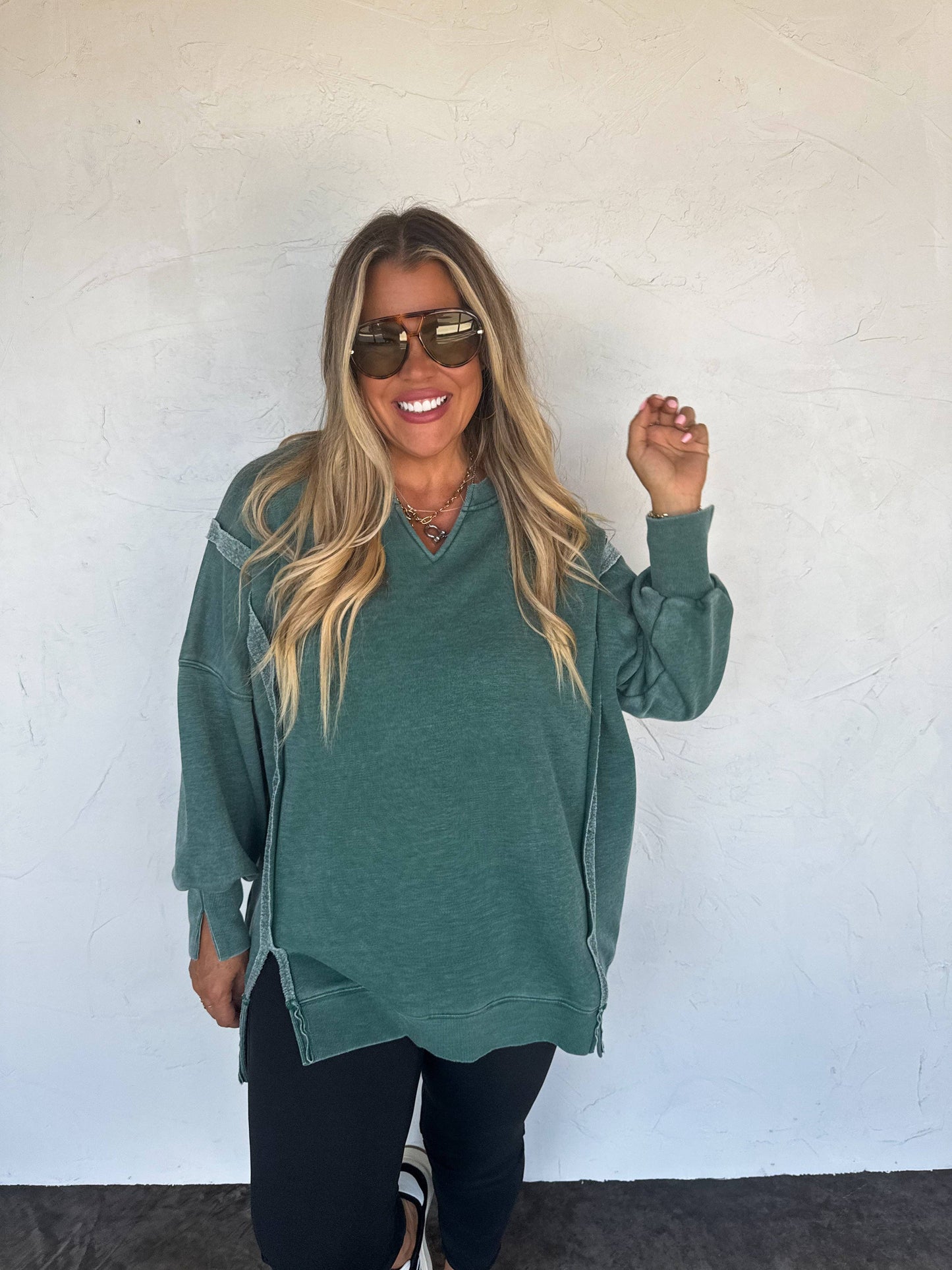THE COMFY CUT SWEATSHIRT: WINE