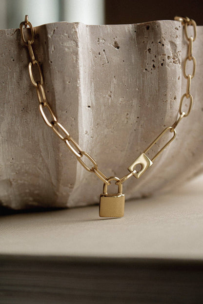 Claribel necklace