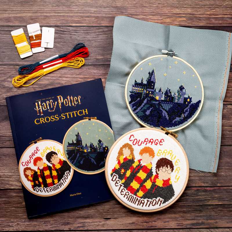 Harry Potter Cross-Stitch by Editors of Thunder Bay Press: Kit - Paperback