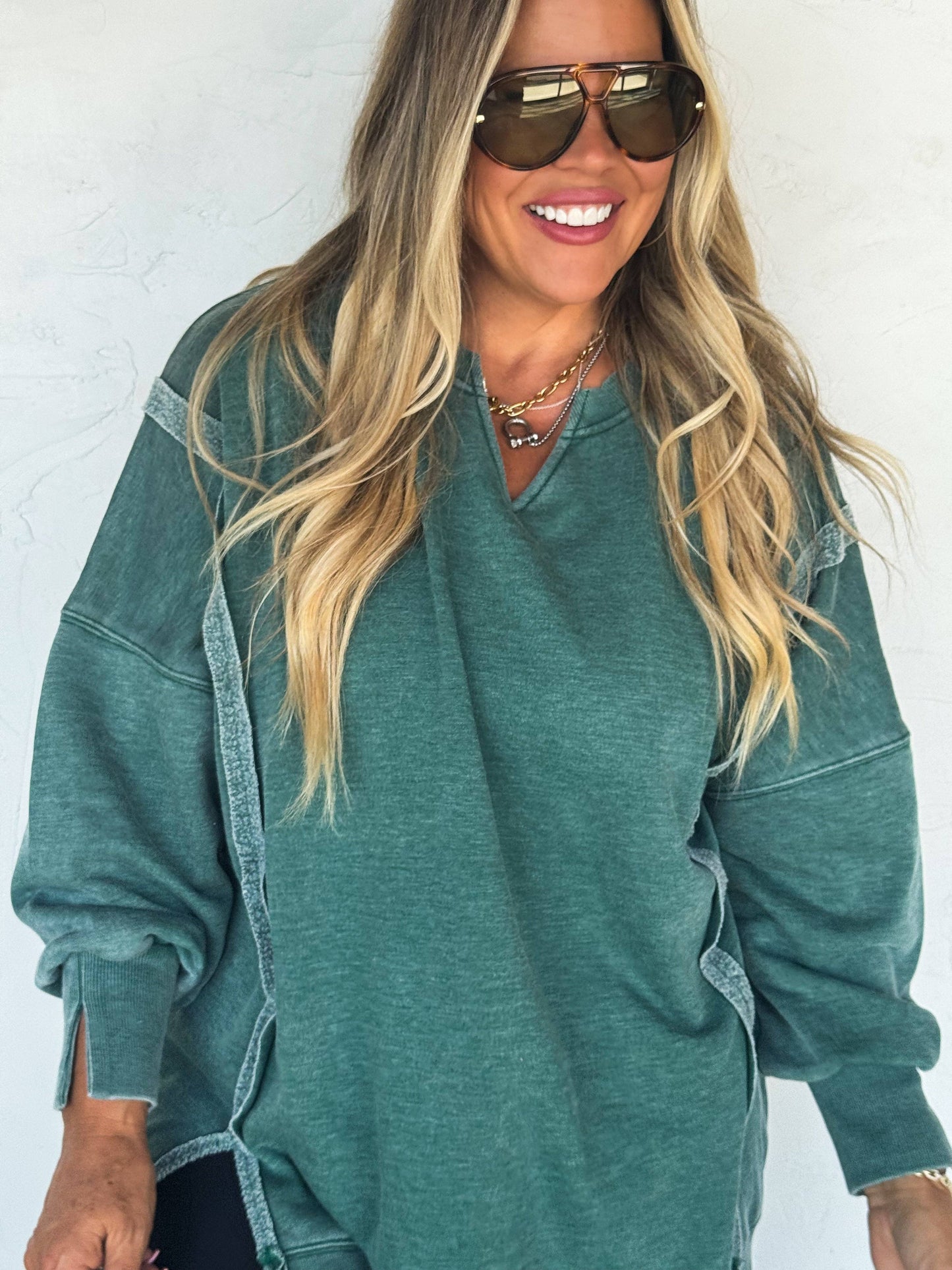 THE COMFY CUT SWEATSHIRT: WINE