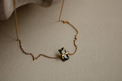 Leona necklace: Green