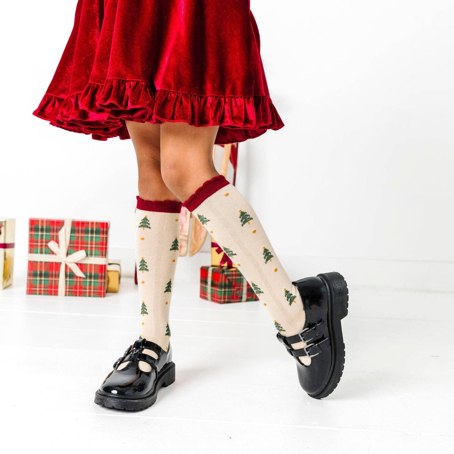 Tree Farm Scalloped Knee Socks: 4-6 YEARS
