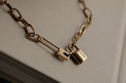 Claribel necklace