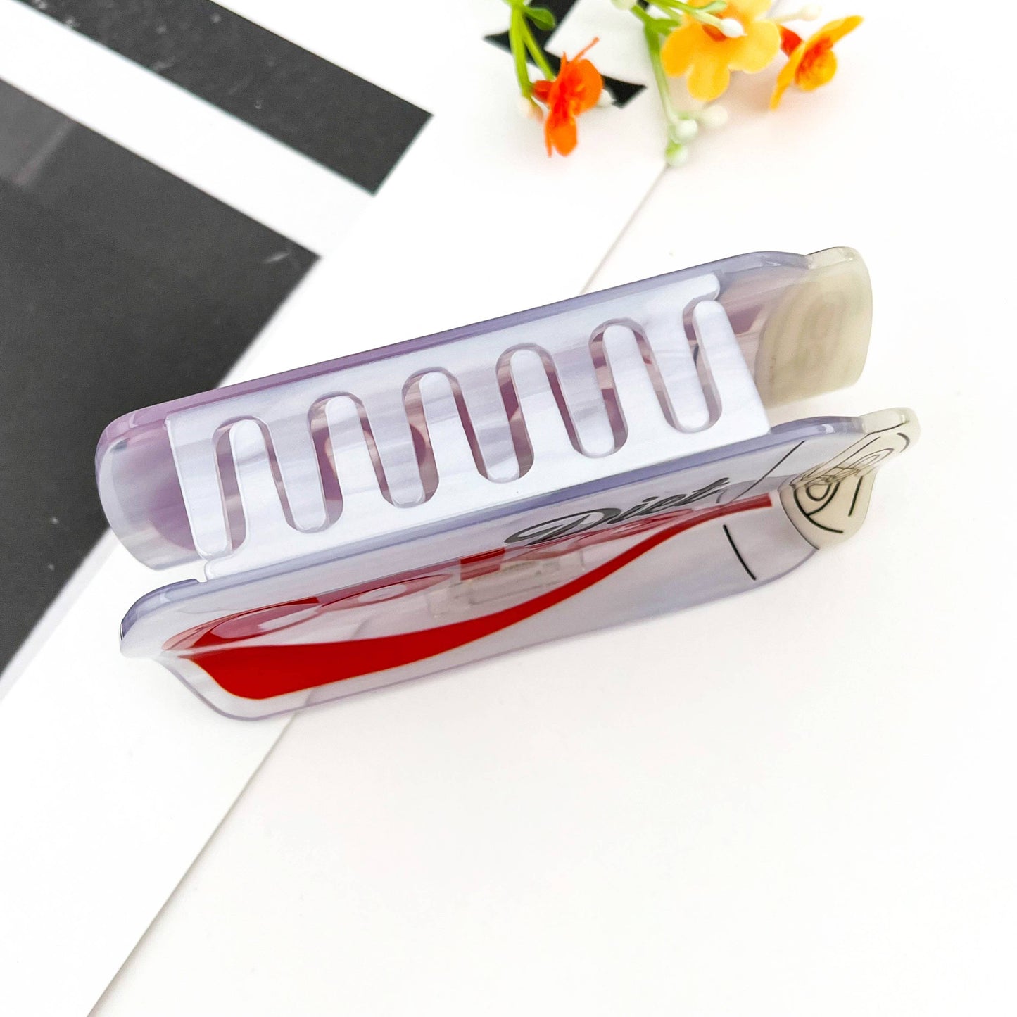 Cola Claw Clip