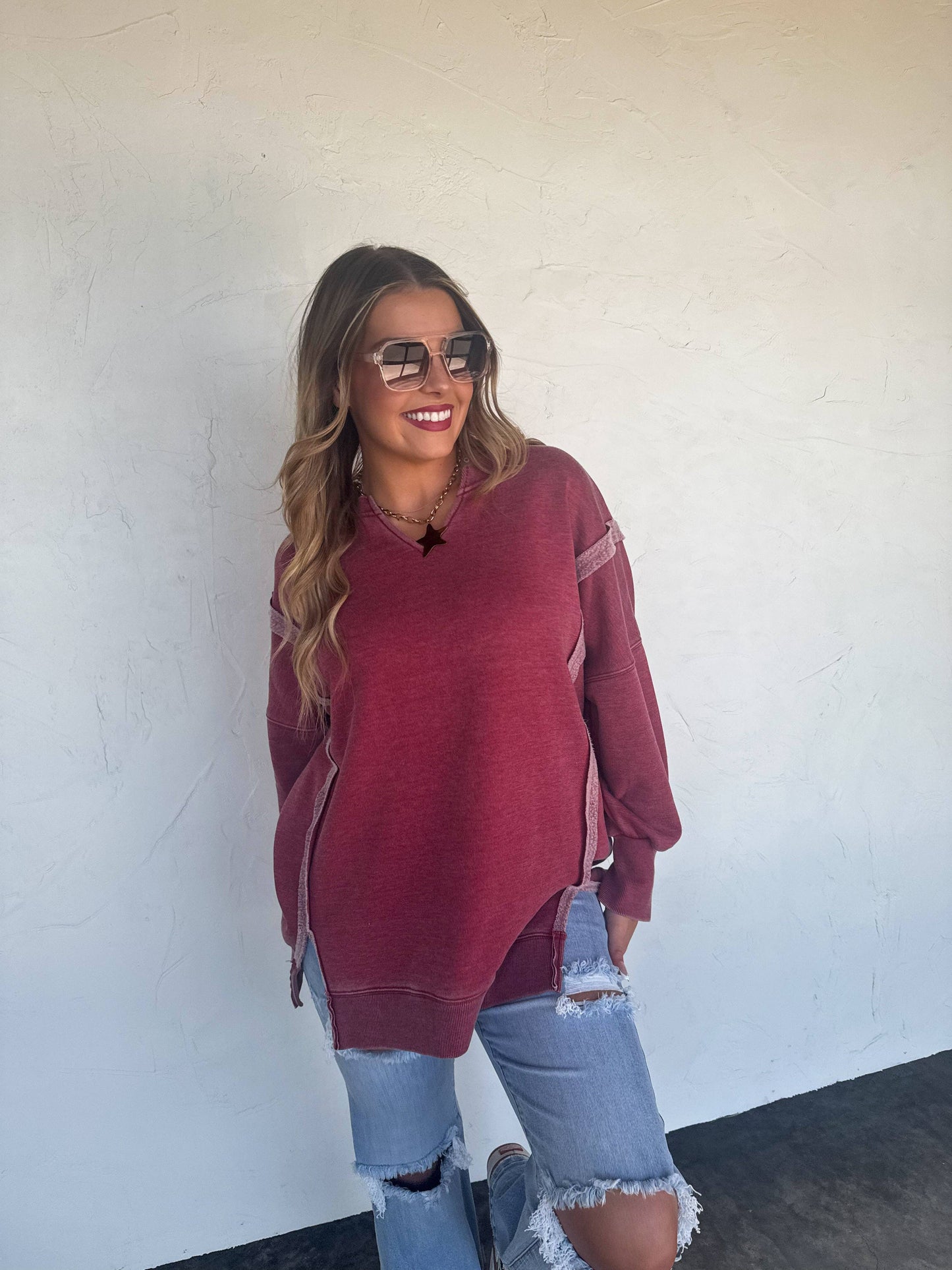 THE COMFY CUT SWEATSHIRT: WINE