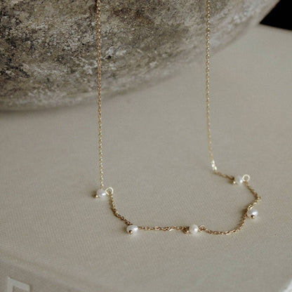 Mabel necklace: Gold