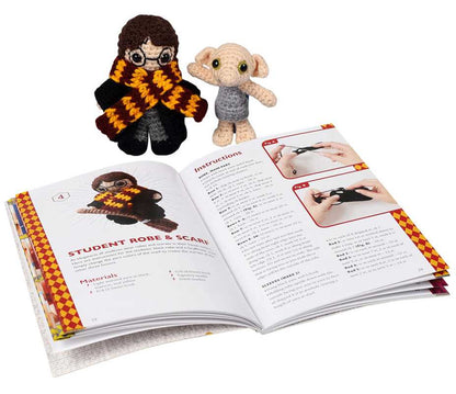 Harry Potter Crochet by Lucy Collin: Kit - Paperback; 76 pages / English
