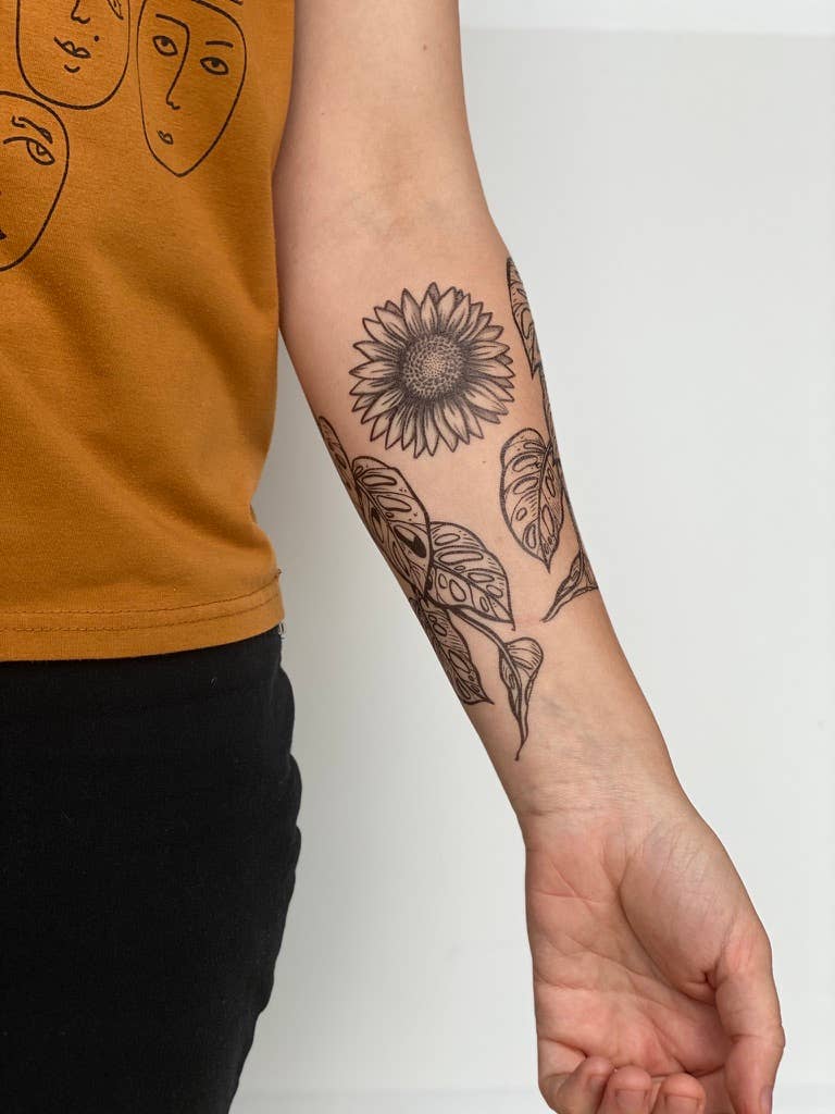 Sunflower Temporary Tattoo: 1-Pack