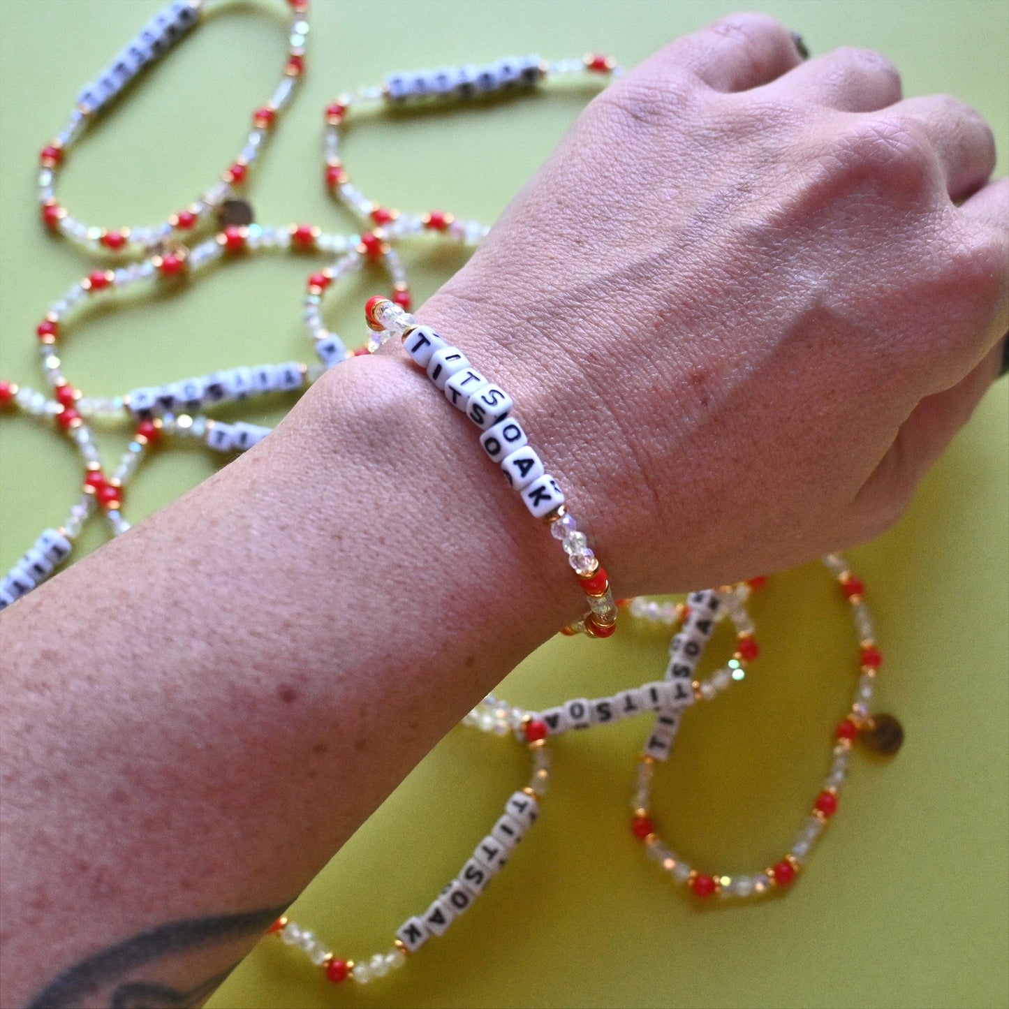 Titsoak Bracelet: Bwthhybl