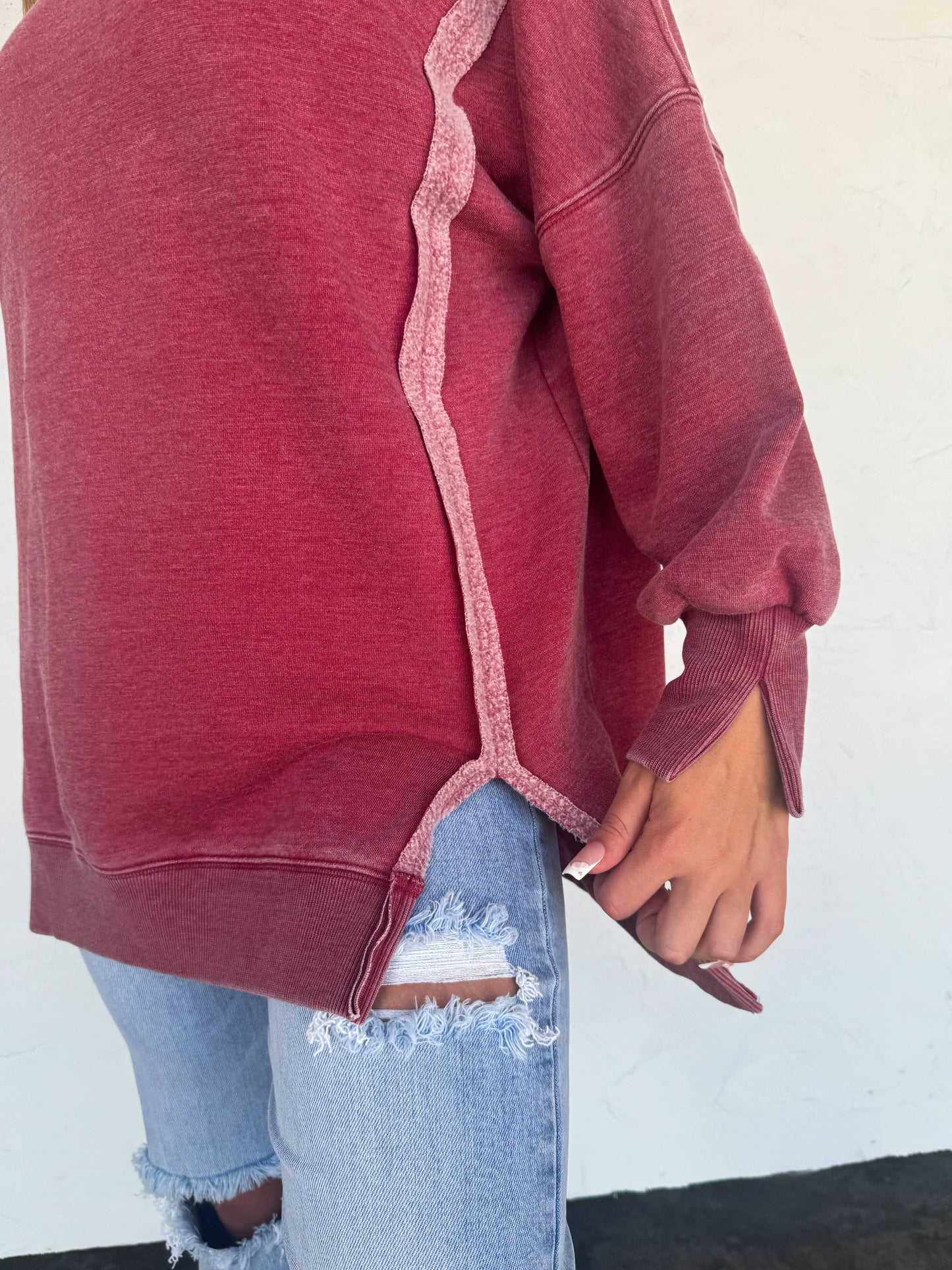 THE COMFY CUT SWEATSHIRT: WINE