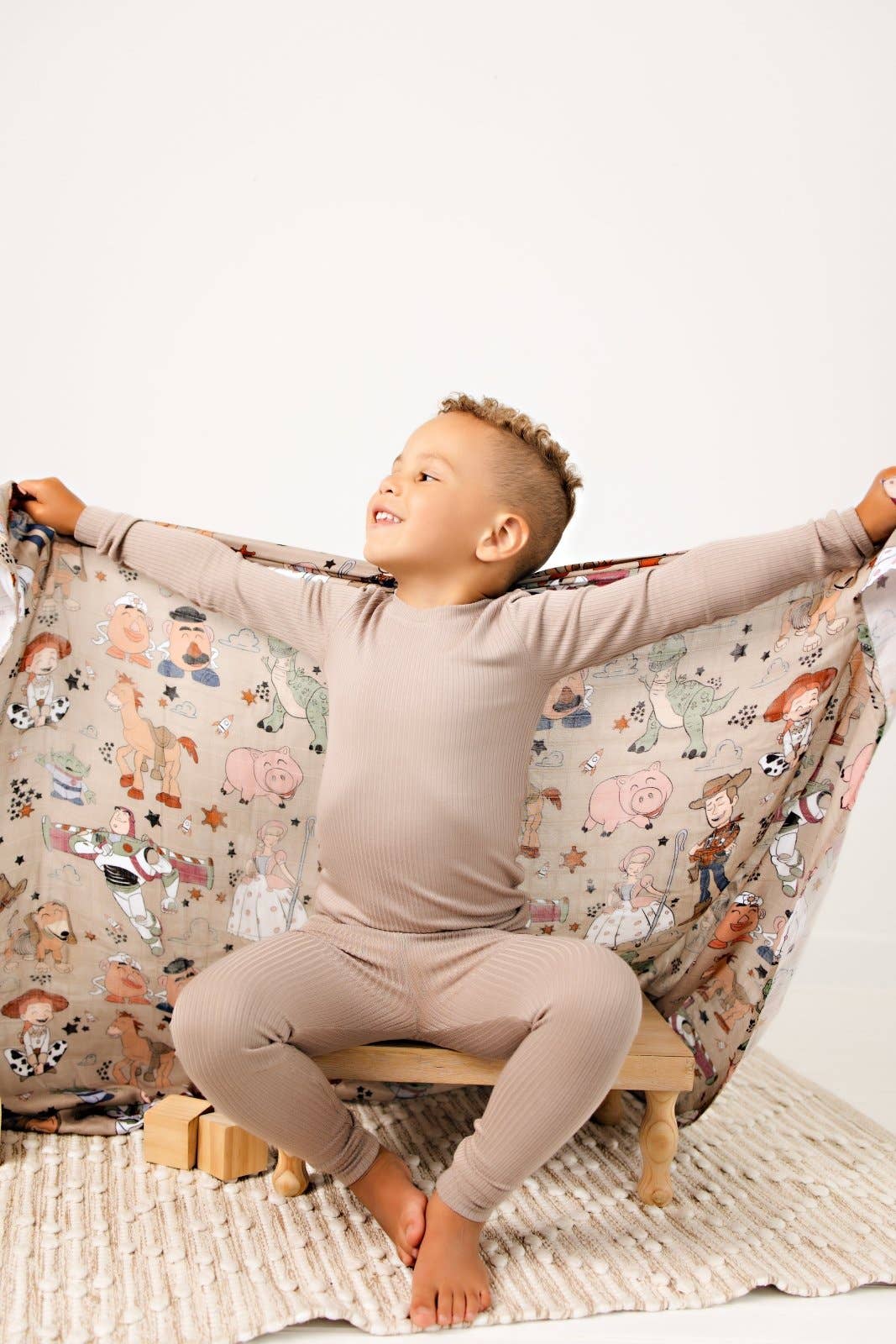 Round Up Gang Muslin Blanket: Standard