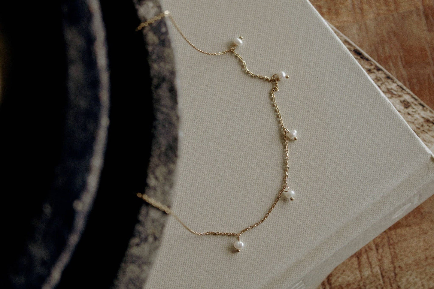 Mabel necklace: Gold