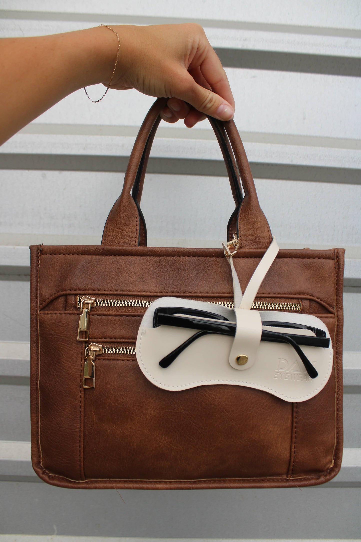 Eyewear Clutch for Sunglasses - Scratch Protection: Beige