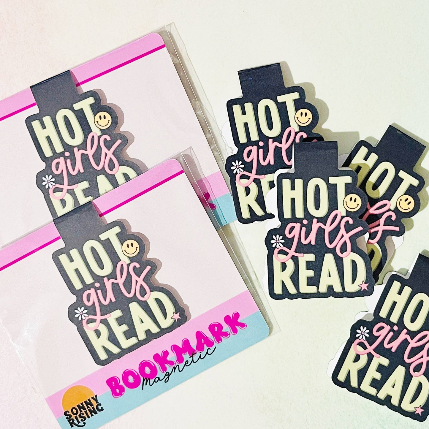 Magnetic Bookmark, Hot Girls Read, Green